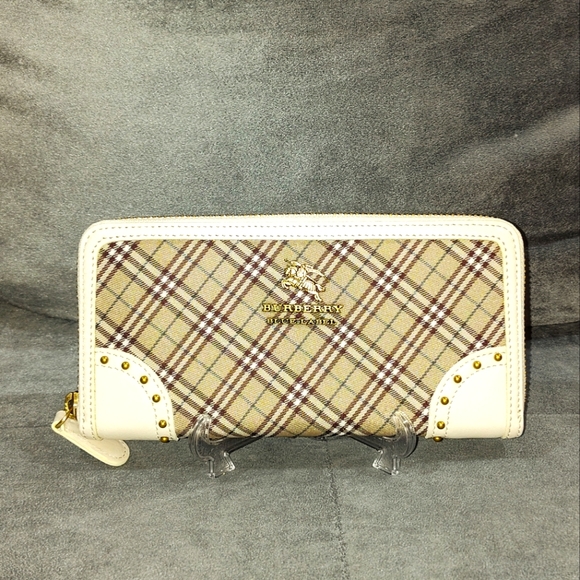 BURBERRY BLUE LABEL NOVA CHECK &  LEATHER BEIGE & WHITE ZIP AROUND LONG WALLET - Picture 3 of 17